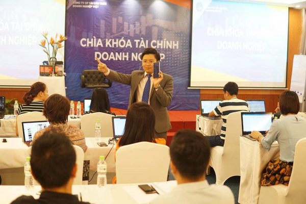 Khóa huấn luyện giúp doanh nghiệp điều khiển tiền